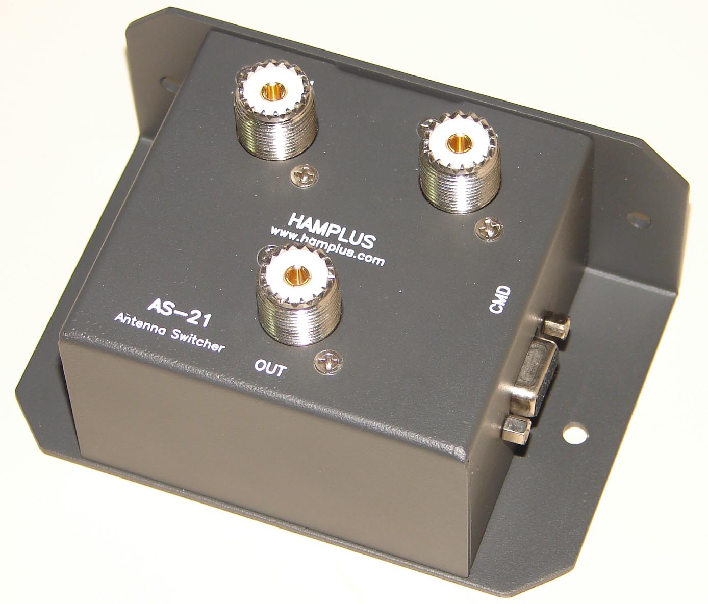 Antenna switch with 2 inputs to one output.